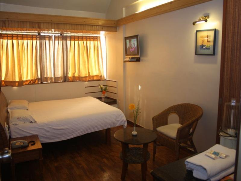 Treebo Trend Sahara Hotel Pune Exterior photo