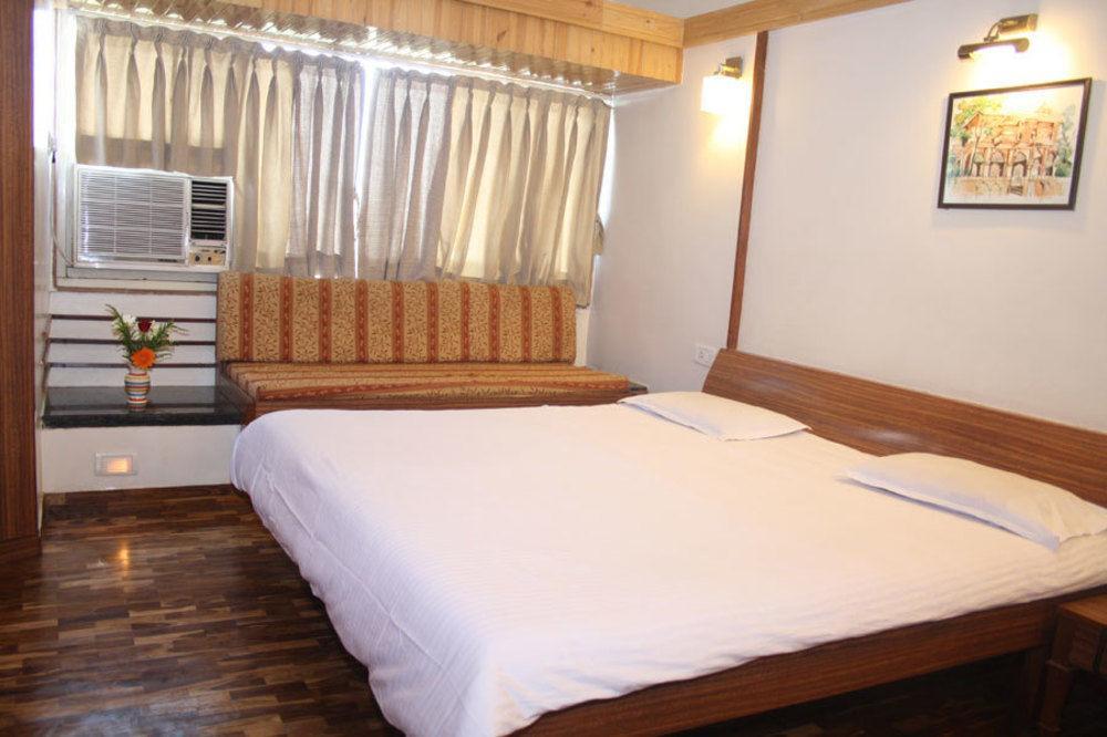 Treebo Trend Sahara Hotel Pune Exterior photo