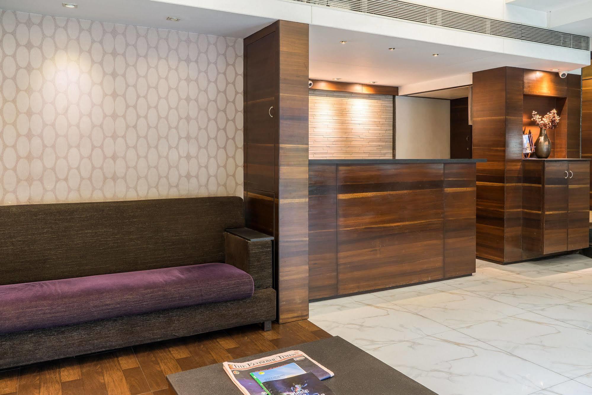 Treebo Trend Sahara Hotel Pune Exterior photo